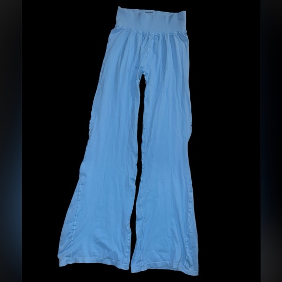 NWOT Free People Good Karma flare leggings, Niagra Blue- size XL - Picture 1 of 2